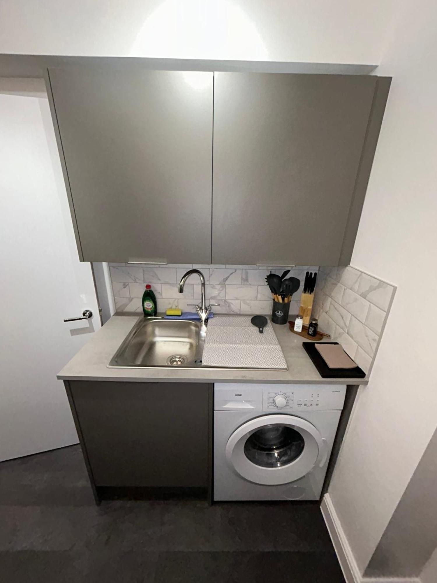 Brand New Modern Apartments Steps From Gloucester Quays Buitenkant foto