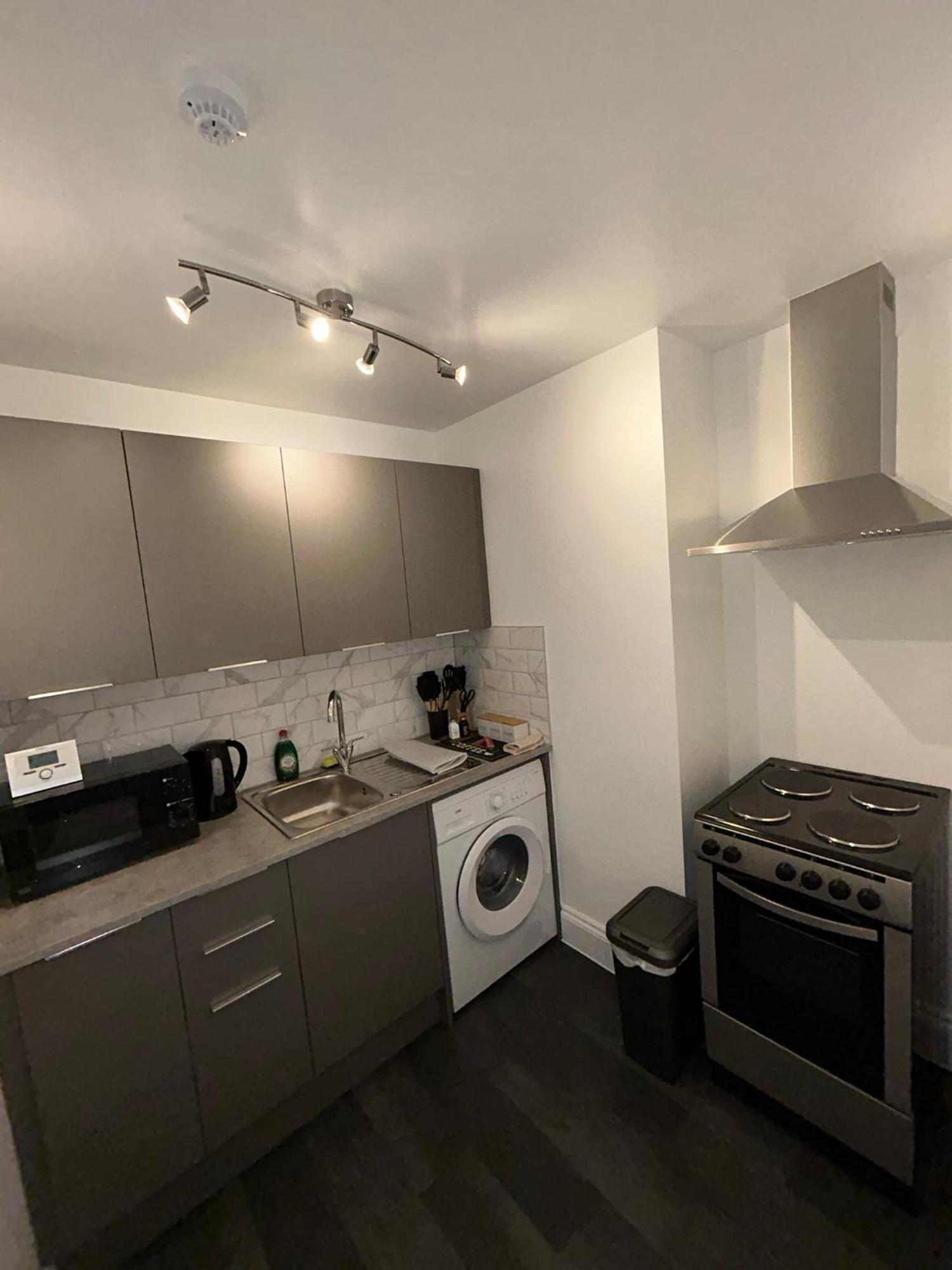 Brand New Modern Apartments Steps From Gloucester Quays Buitenkant foto