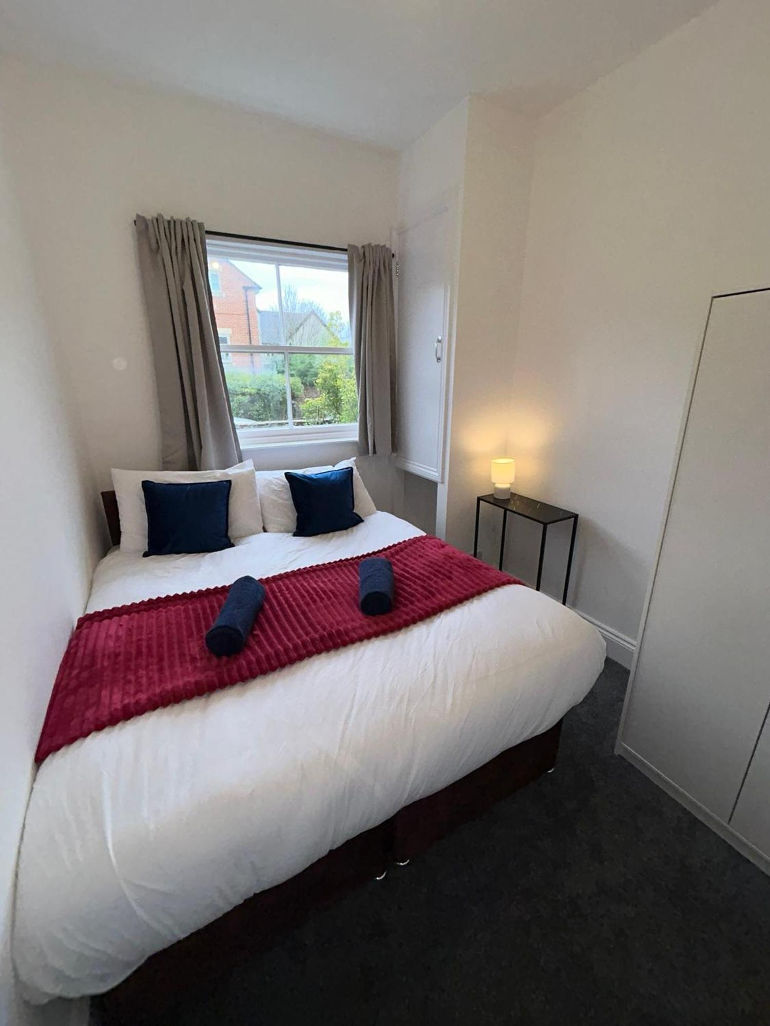 Brand New Modern Apartments Steps From Gloucester Quays Buitenkant foto