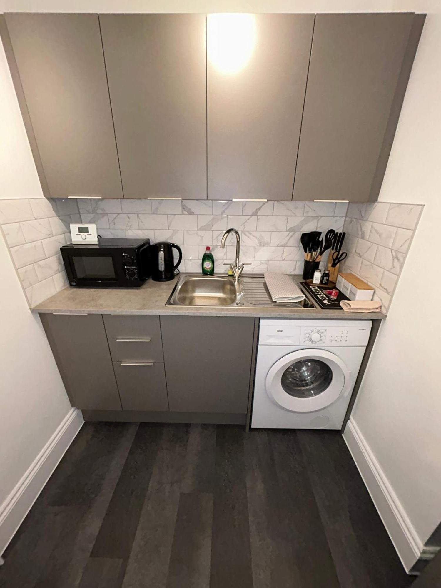 Brand New Modern Apartments Steps From Gloucester Quays Buitenkant foto