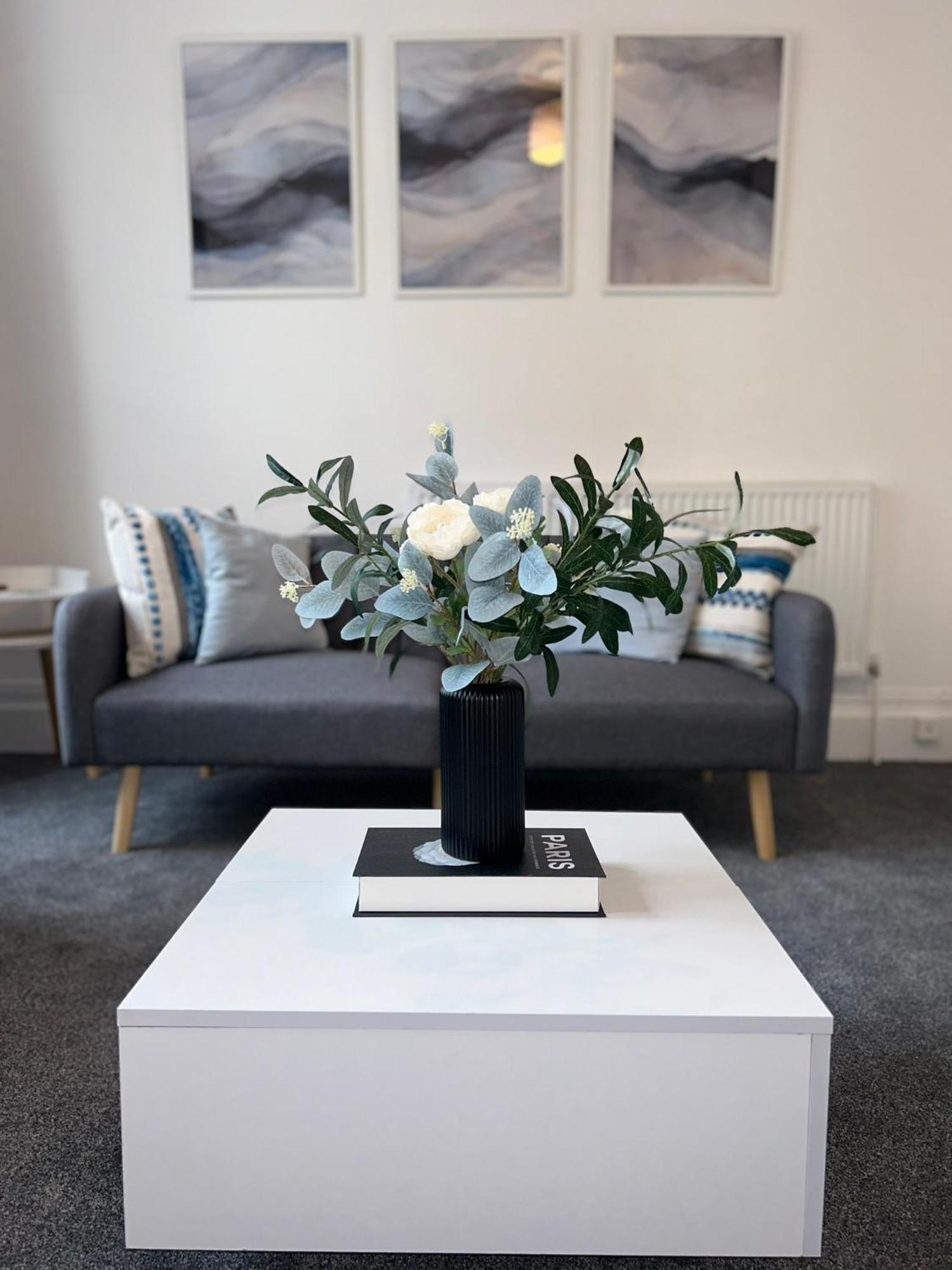 Brand New Modern Apartments Steps From Gloucester Quays Buitenkant foto